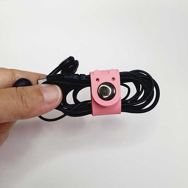 5/10 Pcs Cute Bear Genuine Leather Cable Straps – Earphone & Charging Cable Organizer, Assorted Colors (Copy)